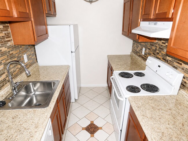Interior Photo - BERKSHIRE -- 056