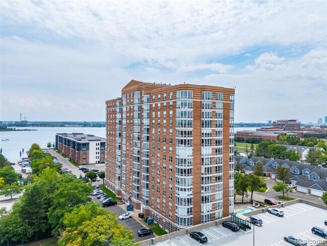 Building Photo - 250 E Harbortown Dr