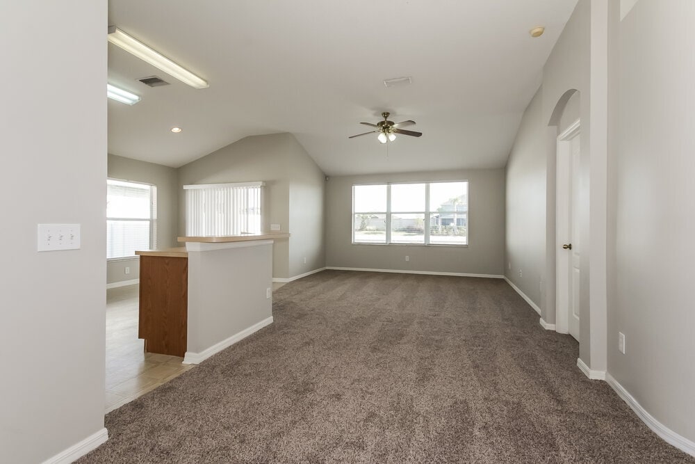 Building Photo - 11136 Rodeo Ln