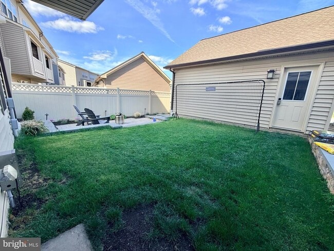 Building Photo - 8627 Satinwood Dr