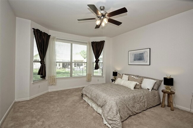 Building Photo - 112 Bluebell Dr