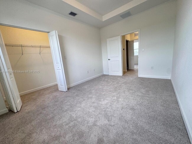 Building Photo - 1182 Palm Dr