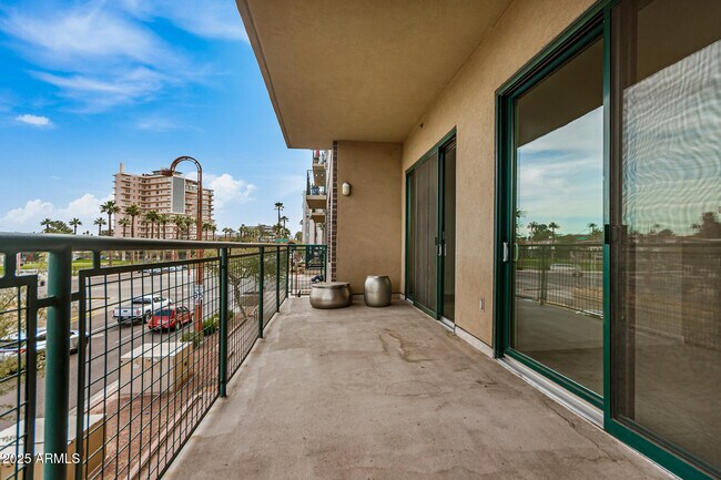 Building Photo - 2302 N Central Ave