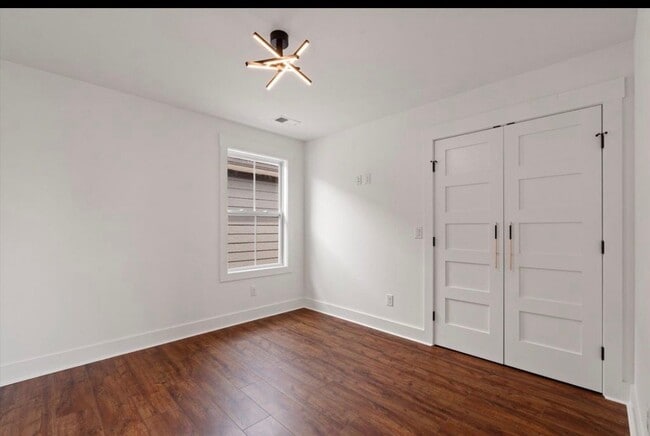 Building Photo - 151 Fain St