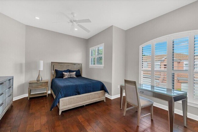 Building Photo - 5509 46th Ct W