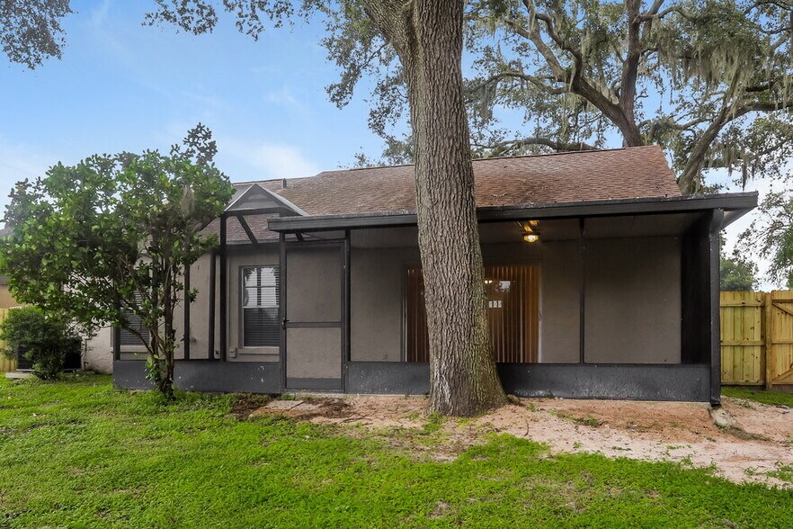 Building Photo - 4035 Forecast Dr