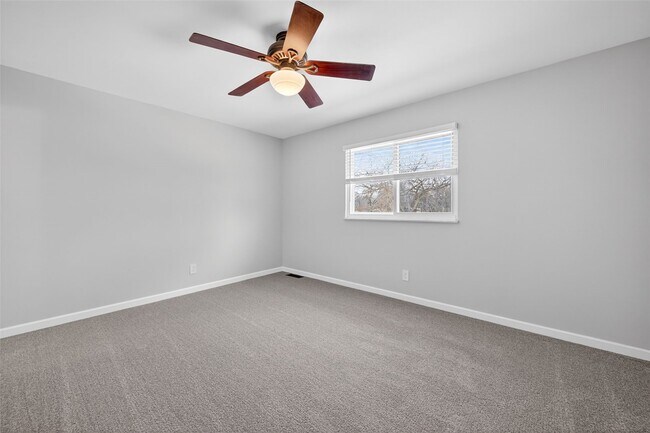 Building Photo - 1203 Dorne Dr