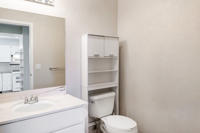 Building Photo - 960 E 100 S