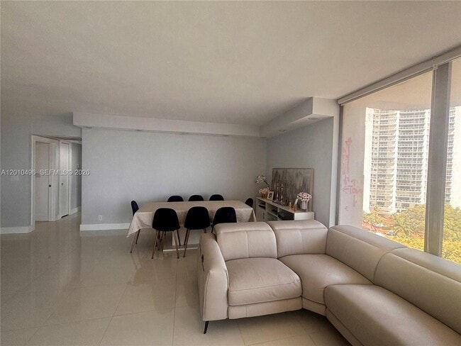 Building Photo - 19355 Turnberry Way