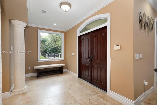 Building Photo - 4065 Battersea Rd