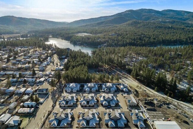 Building Photo - 1362 Mordyl Loop