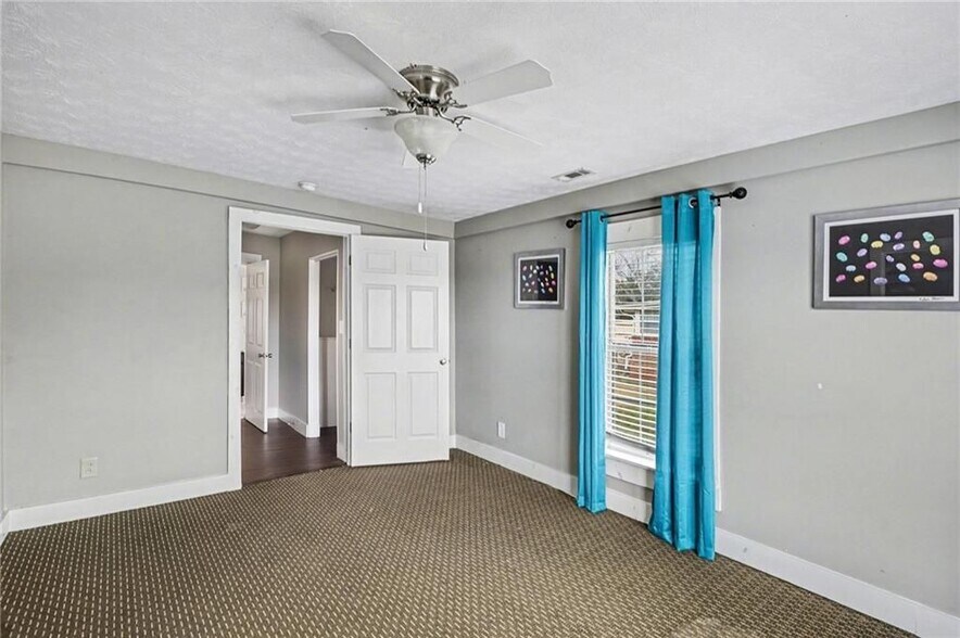 Building Photo - 707 E Mcintosh Rd