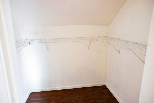 Building Photo - 27 Columbia St