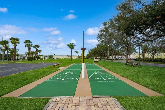 Building Photo - 3889 Pompano Dr SE