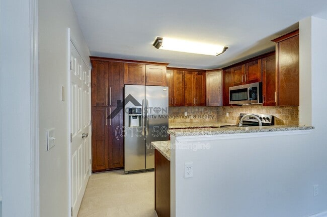 Building Photo - 5918 Stone Brook Dr