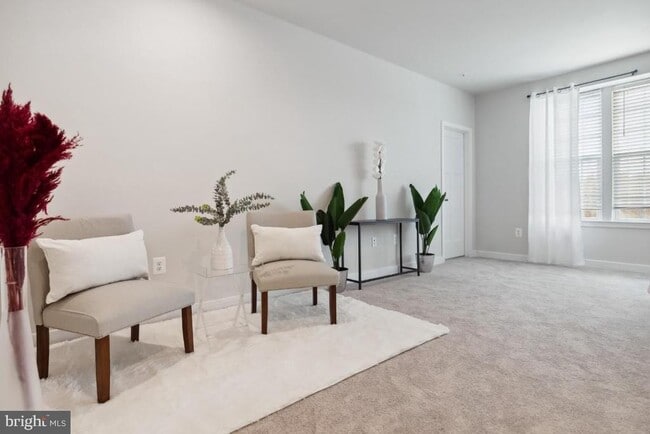 Building Photo - 10700 Presidential Pkwy