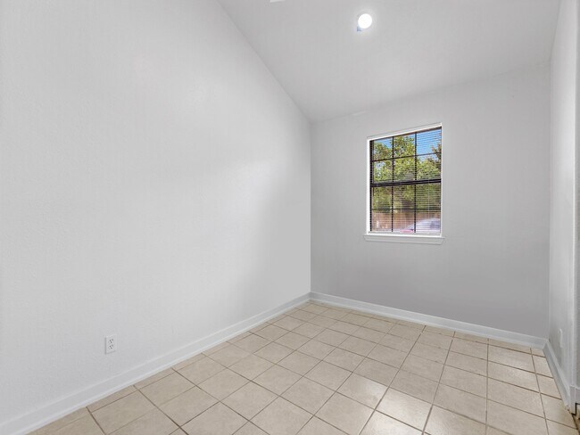 Building Photo - 3131 Patience Ave