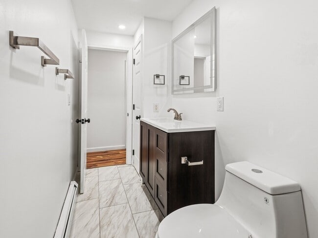 Building Photo - 38 Hilda St