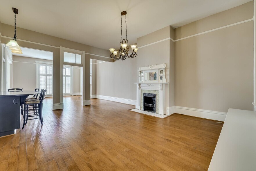 Building Photo - 929 Broad St