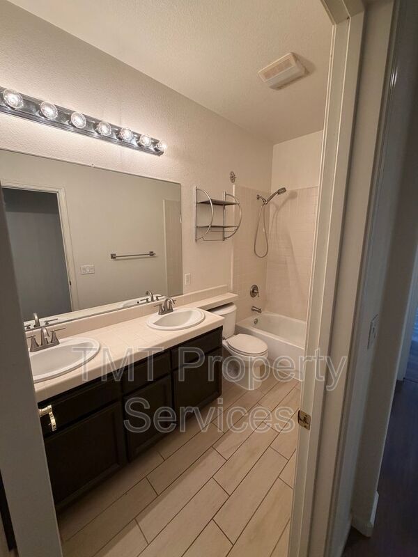 Building Photo - 9429 Gensler Ct