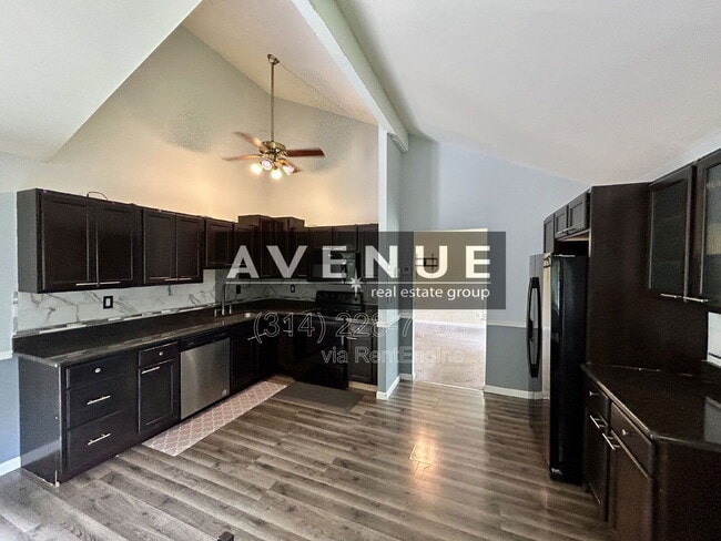 Building Photo - 444 Applestone Dr