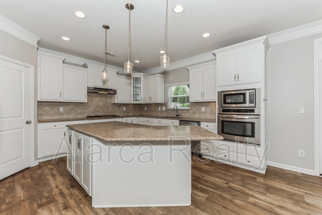 Building Photo - 7419 Canova Ln