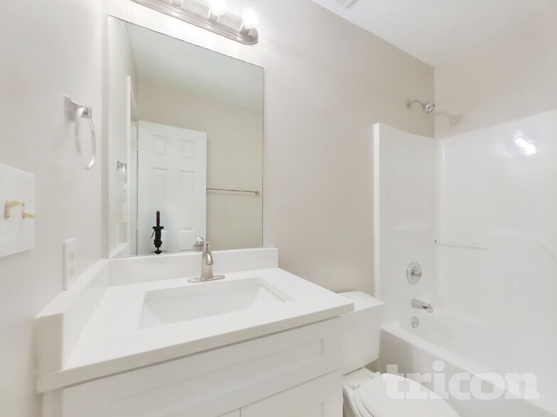 Building Photo - 128 Cliff Ct