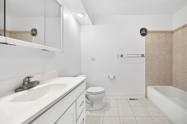 Building Photo - 23670 N Elm Rd