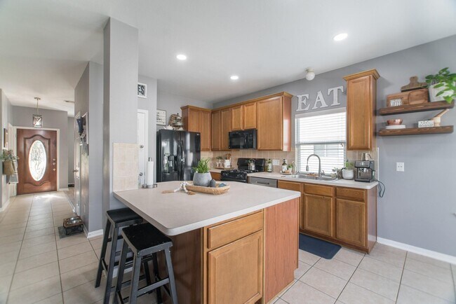 Building Photo - 2823 Sage Bluff Ave