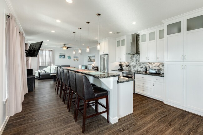 Building Photo - 12940 John Reynolds Rd