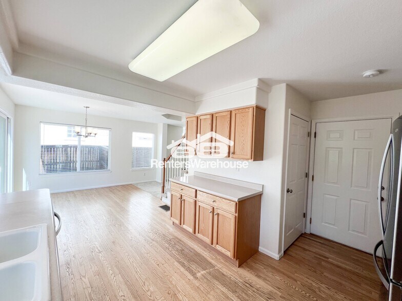Building Photo - 4504 E Lyndenwood Cir