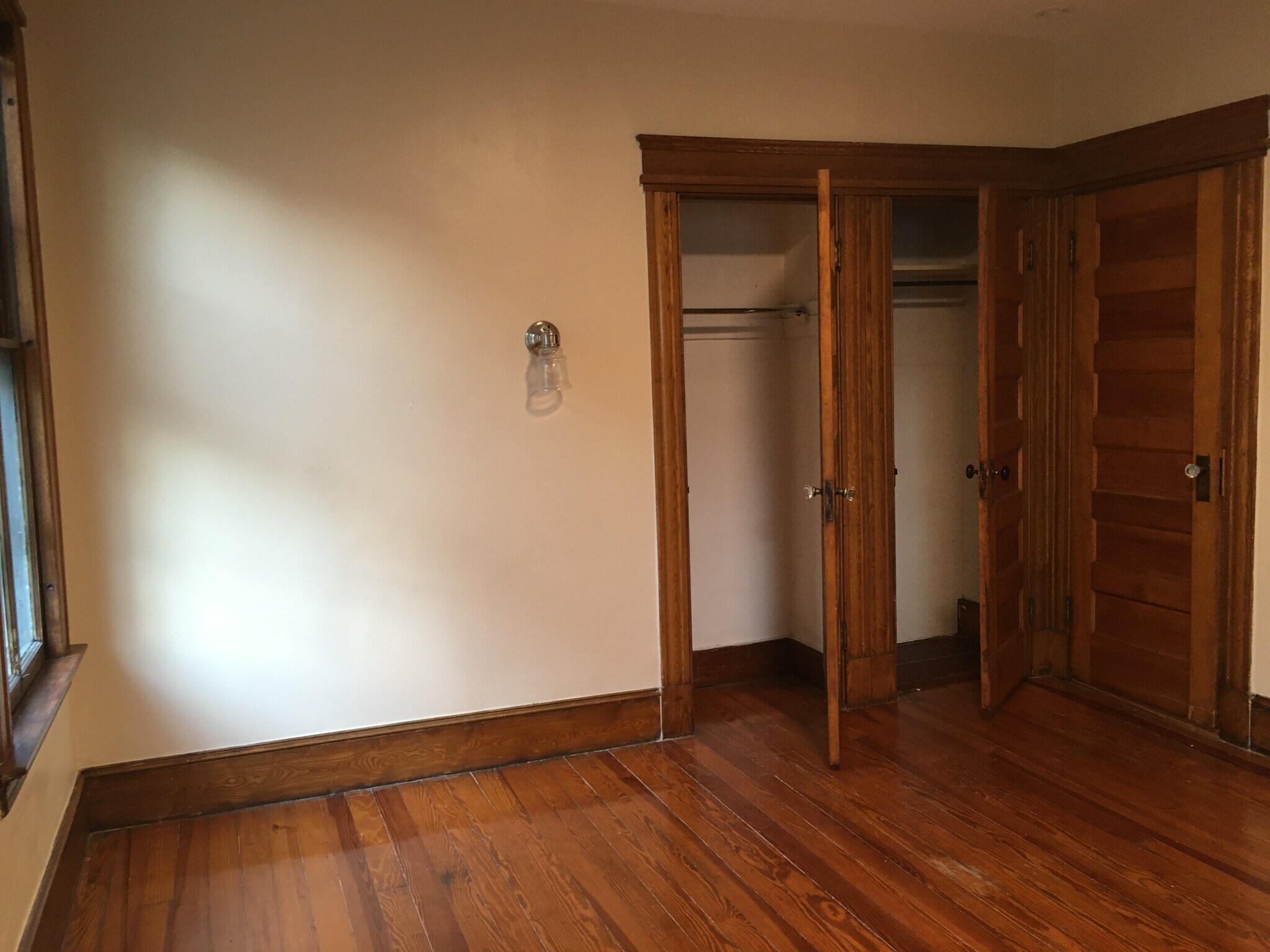 Building Photo - 56 Canner St