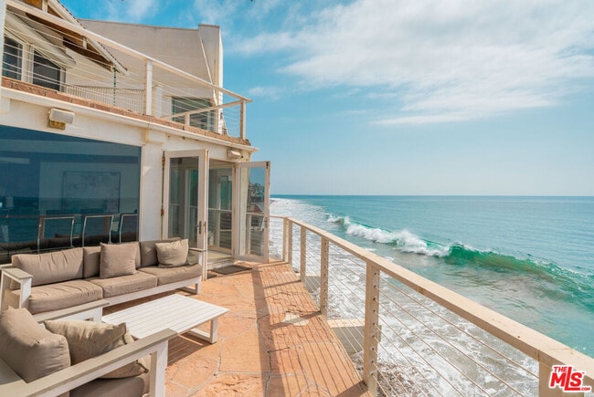 Building Photo - 27112 Malibu Cove Colony Dr