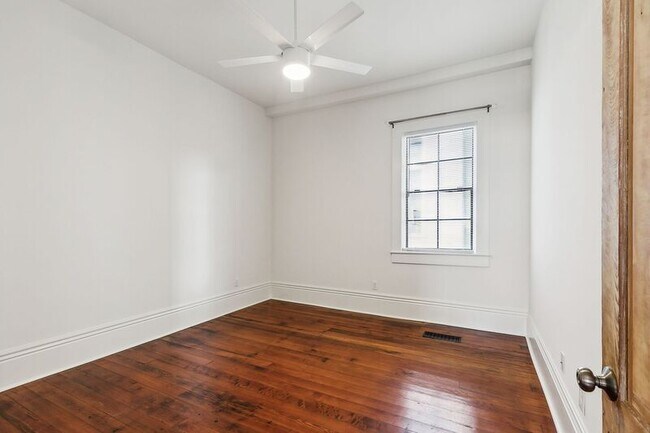 Building Photo - 2215 Second St