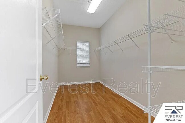 Building Photo - 47 Bassett Ln