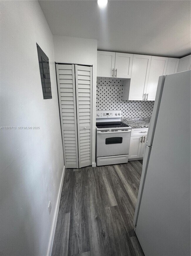 Building Photo - 2515 Polk St