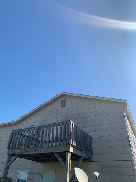 Building Photo - Convenient Location