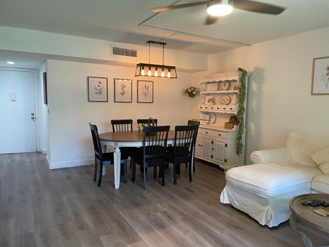 Building Photo - 5160 Las Verdes Cir