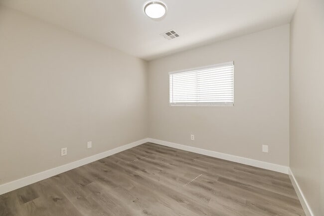 Building Photo - 615 Backbone Mountain Dr