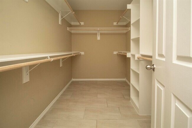 Building Photo - 4316 Ramona Dr