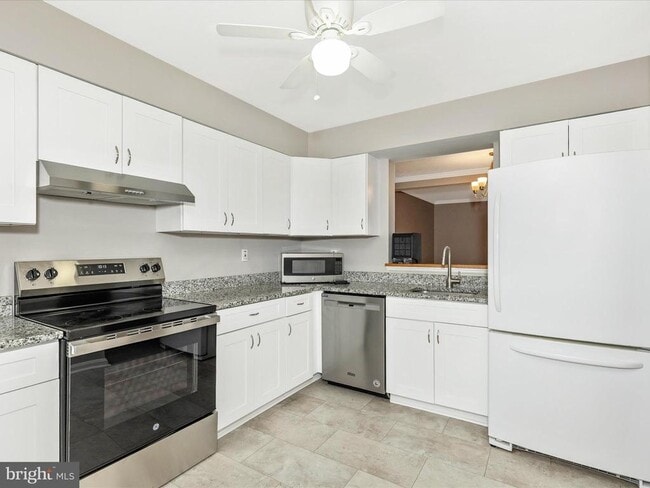 Building Photo - 430 Spalding Ct