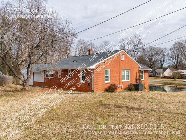 Building Photo - 2129 Trail Five