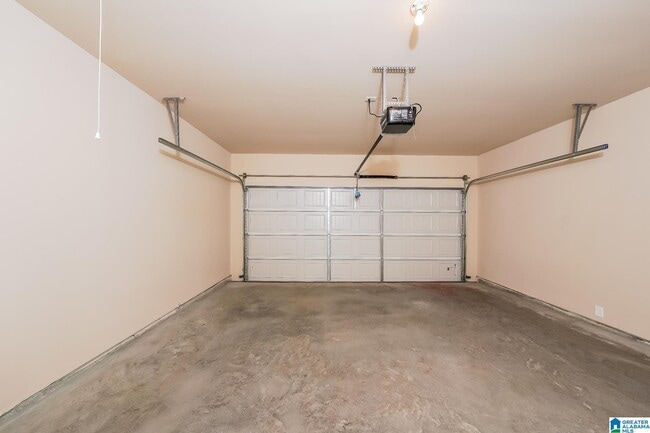 Building Photo - 519 Clover Cir