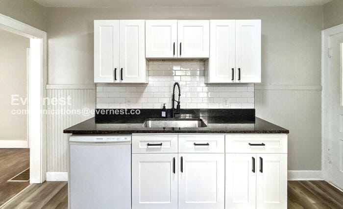 Building Photo - 464 E Oakland Ave