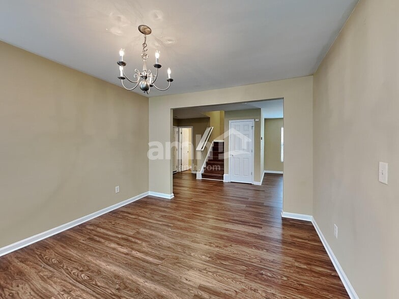 Building Photo - 3741 Horseshoe Farm St