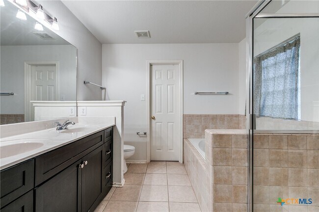 Building Photo - 7707 Wexford Hollow
