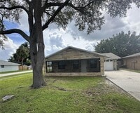 Building Photo - 968 Sunshine Way SW