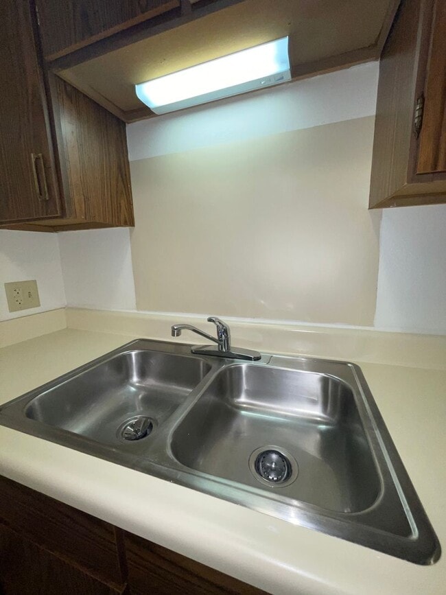 Building Photo - Sycamore Greens Apartments - Apply Today.