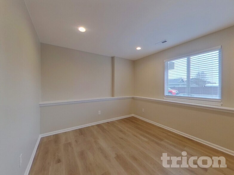 Building Photo - 414 Hawthorn St