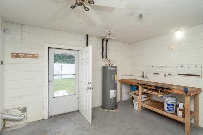 Building Photo - 1040 Dorado Dr